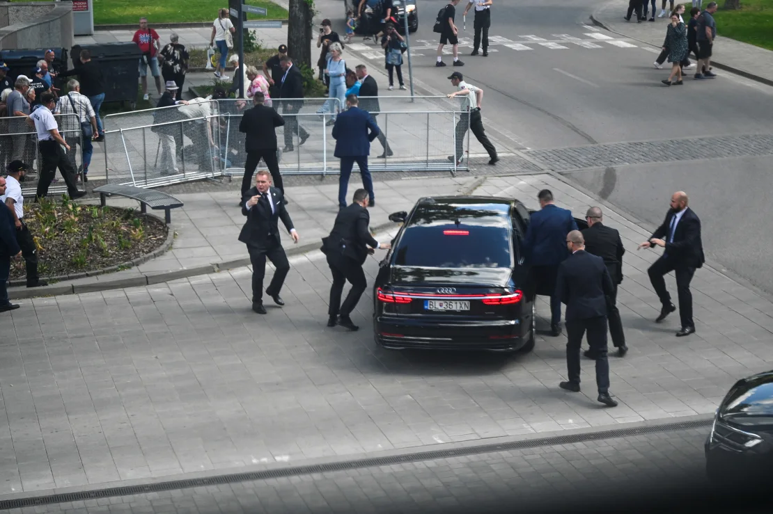 Tersangka didakwa melakukan percobaan pembunuhan terhadap pemimpin Slovakia