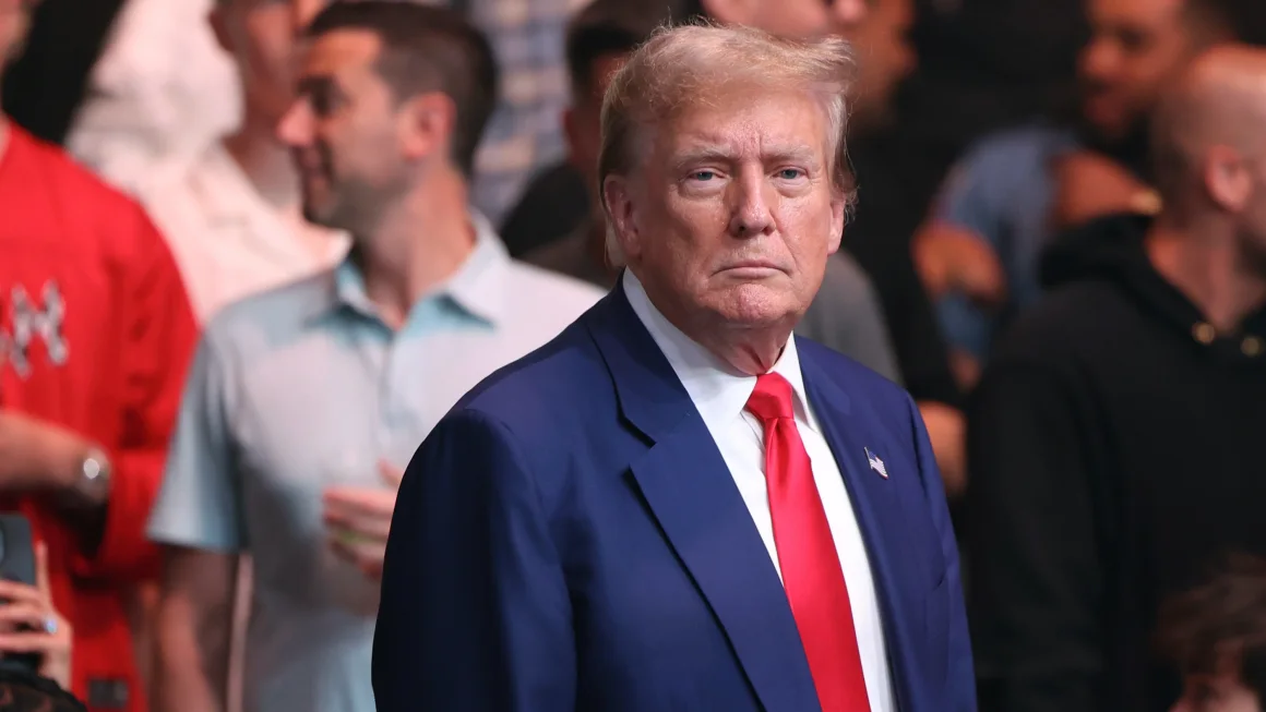 Donald Trump bergabung dengan TikTok setelah berupaya melarang aplikasi video sebagai presiden